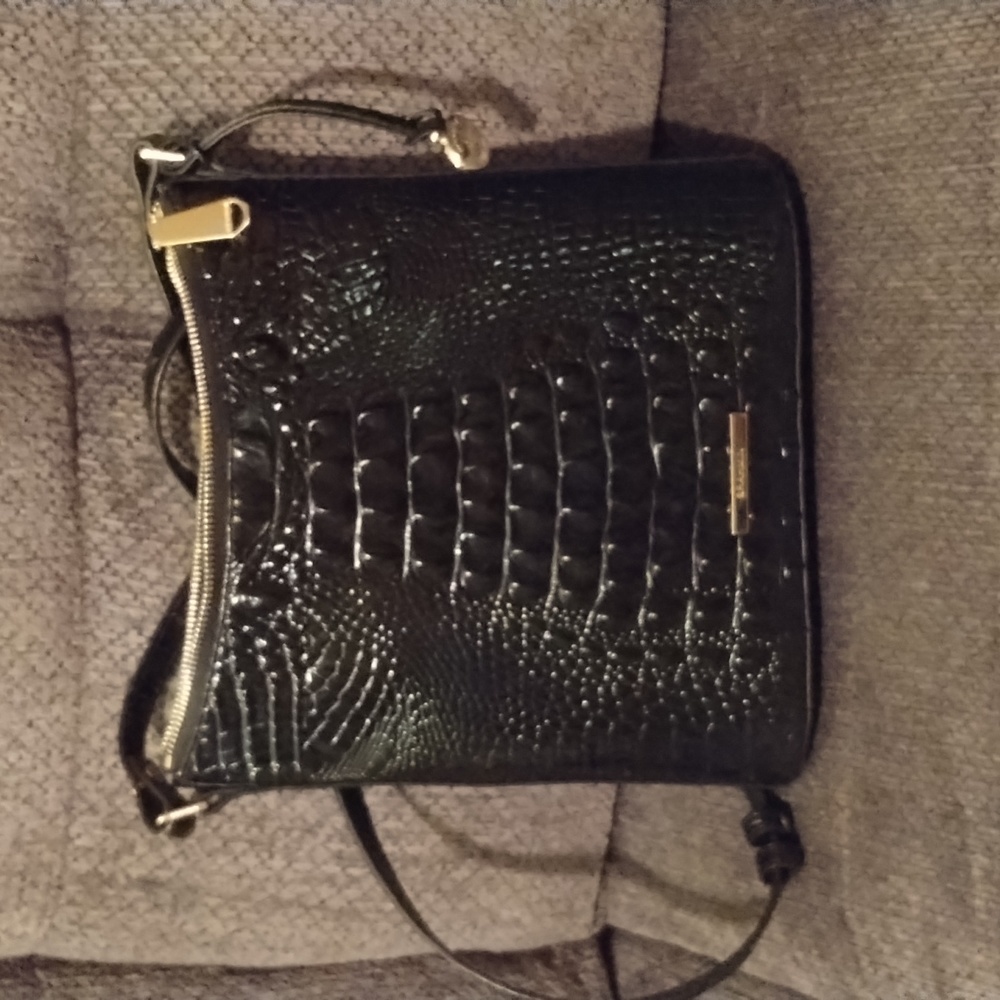 BLACK BRAHMIN CROSSBODY